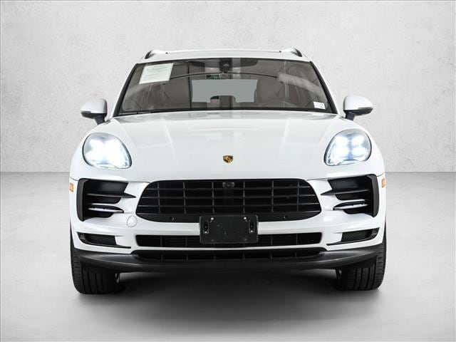 2021 PORSCHE MACAN - Image 2