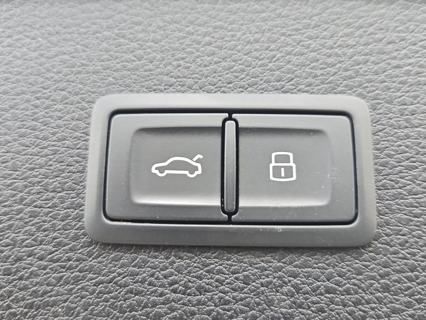 Bild über Audi Q5 40 TDI quattro 150 kW S tronic - für weitere Informationen kontaktieren Sie den Audi Partner