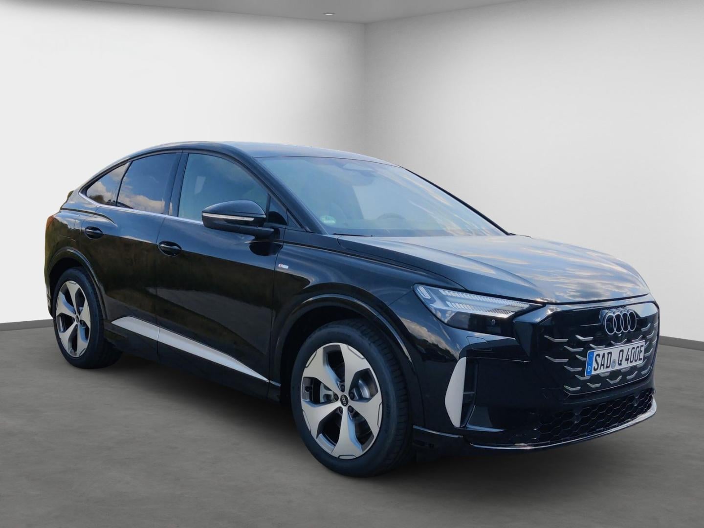 Bild über Audi Q4 Sportback e-tron e-tron performance 210 kW - für weitere Informationen kontaktieren Sie den Audi Partner