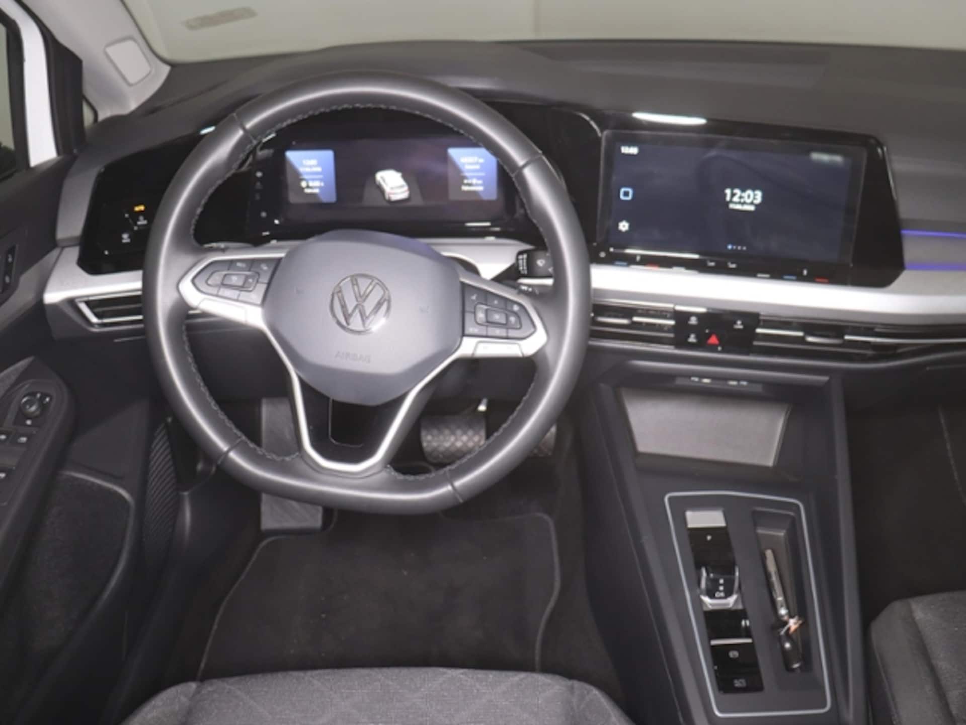 Volkswagen Golf Life