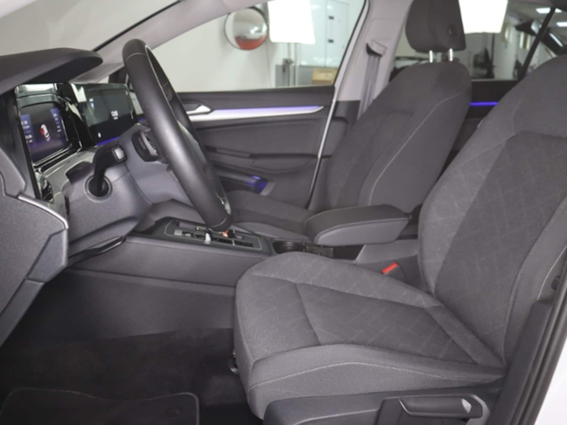 Volkswagen Golf Life