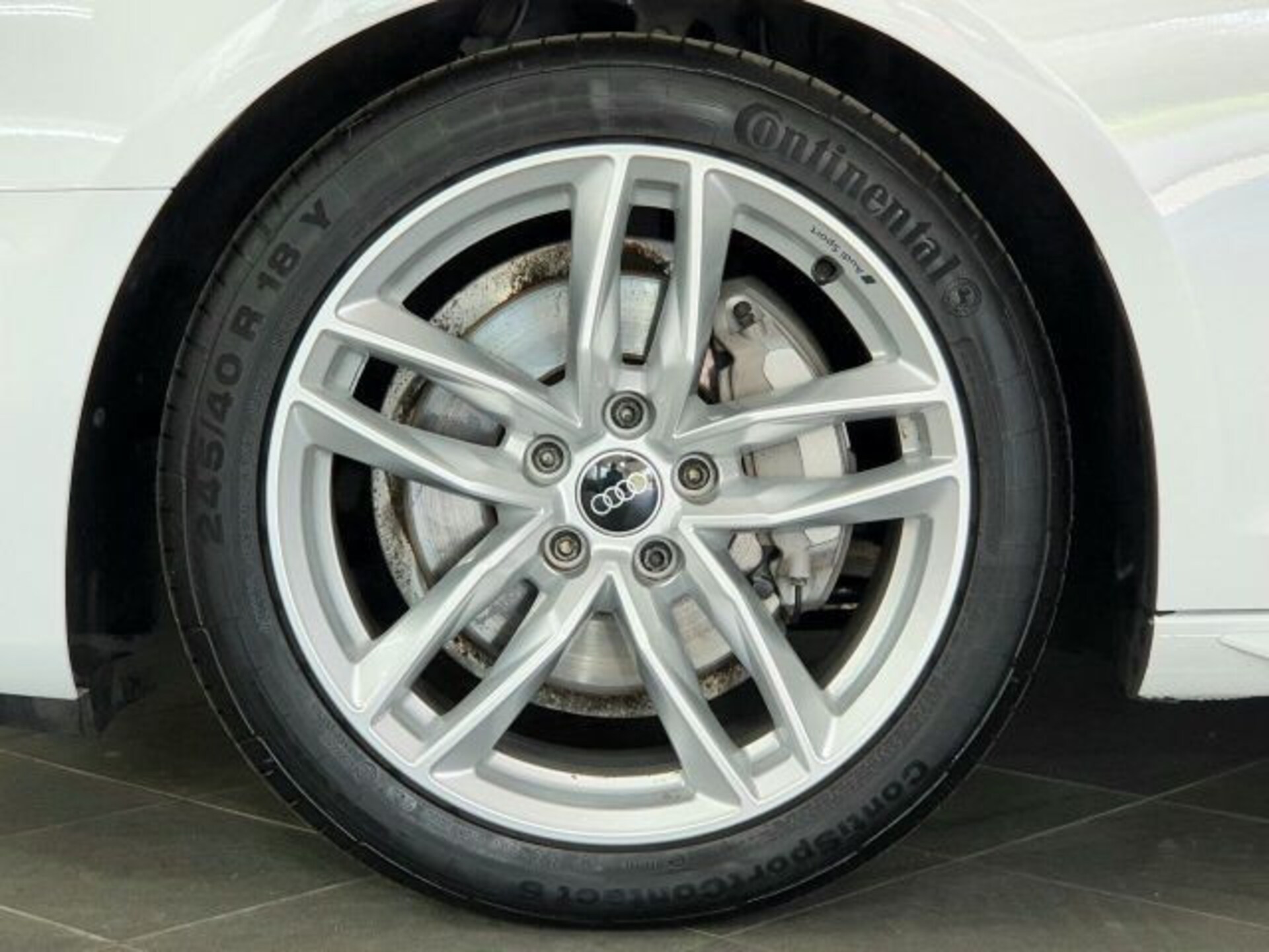 Audi A4 Avant S line