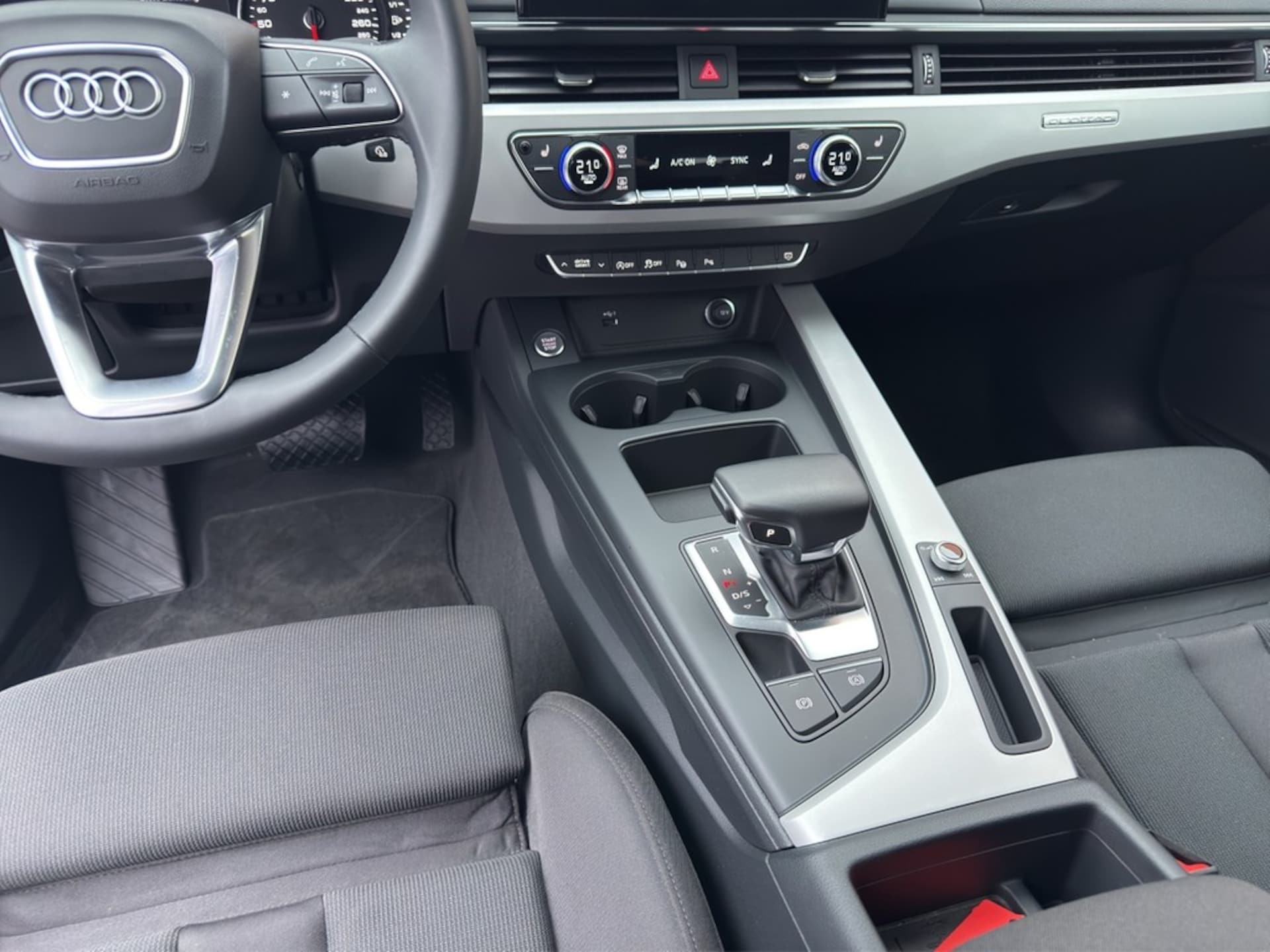 Audi A4 Avant S line