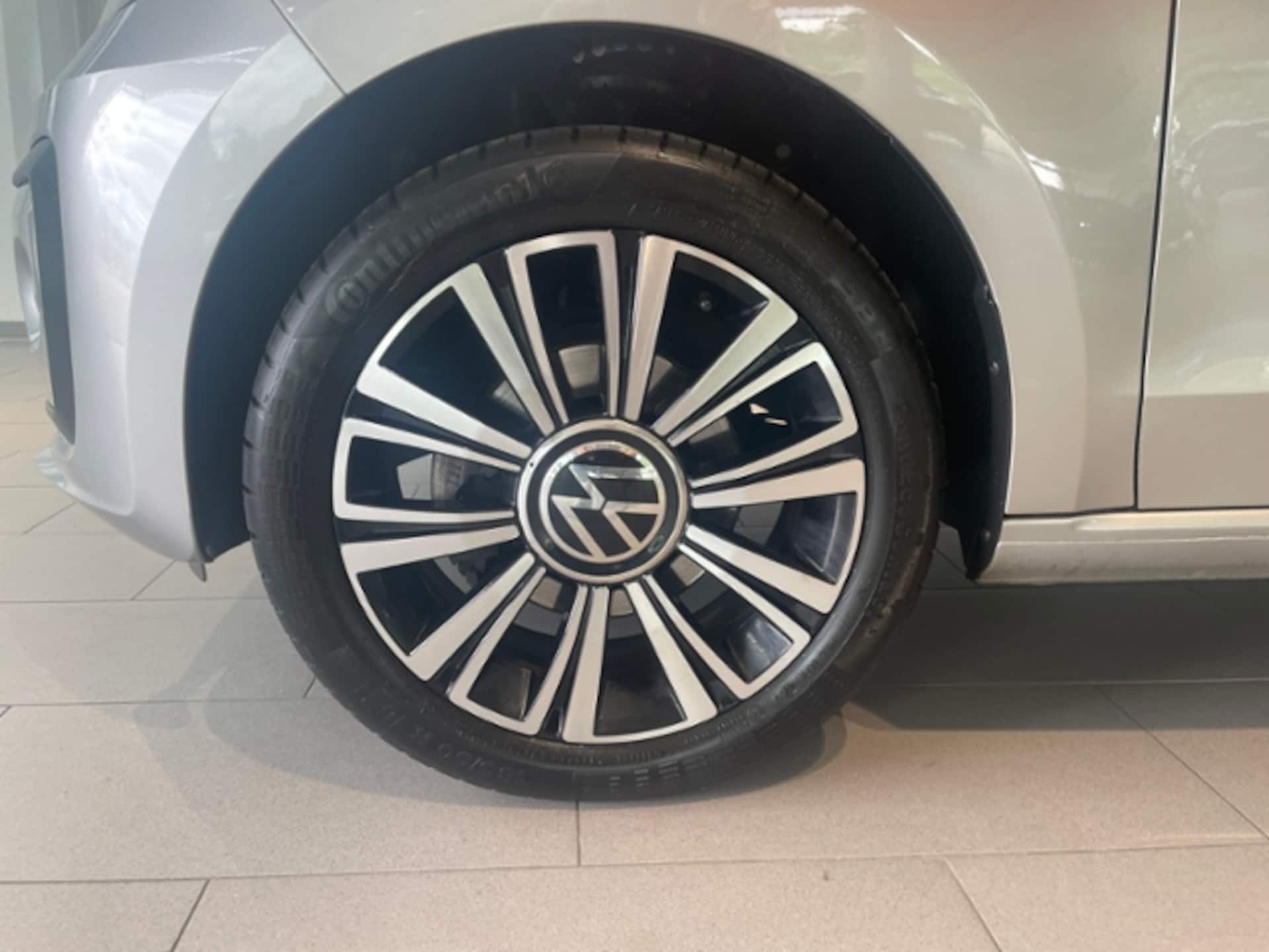 Volkswagen up! ACTIVE