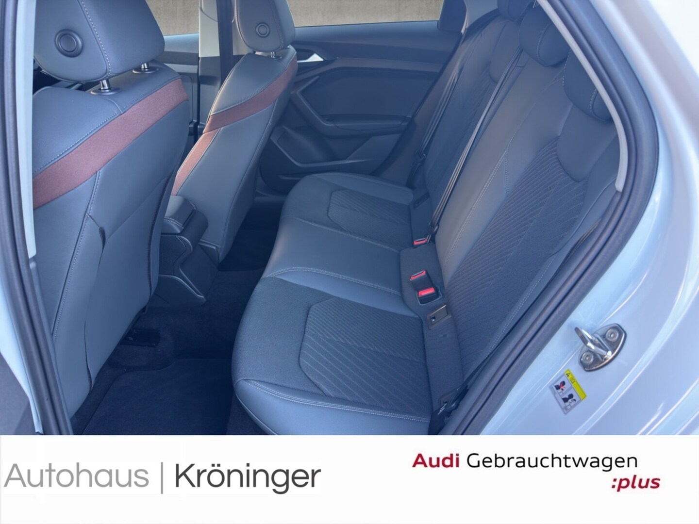 Bild über Audi A1 allstreet 30 TFSI Schaltgetriebe - für weitere Informationen kontaktieren Sie den Audi Partner