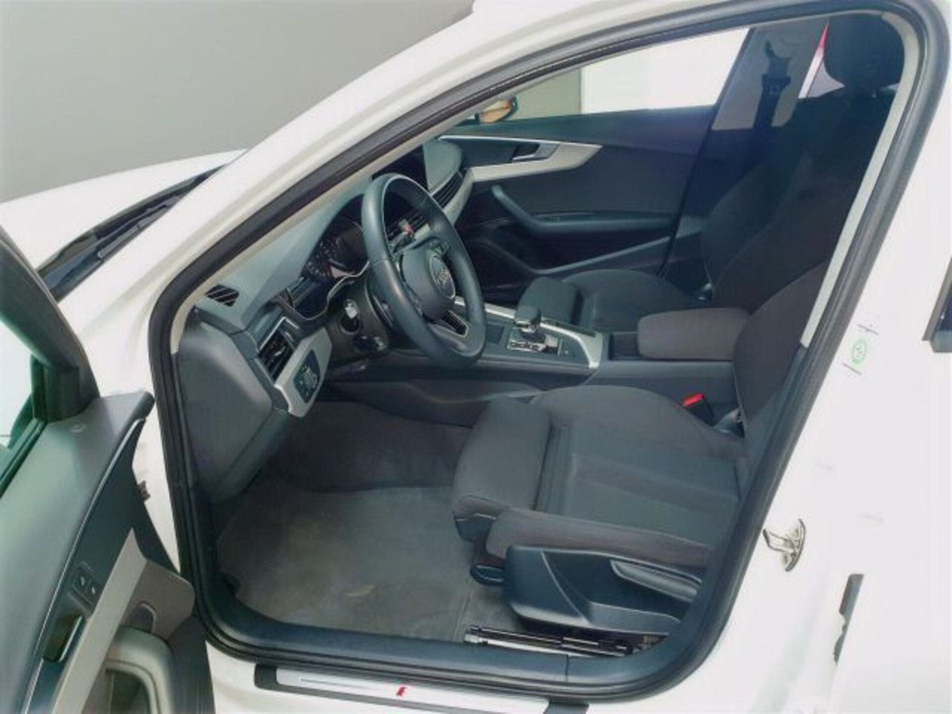 Audi A4 Avant S line