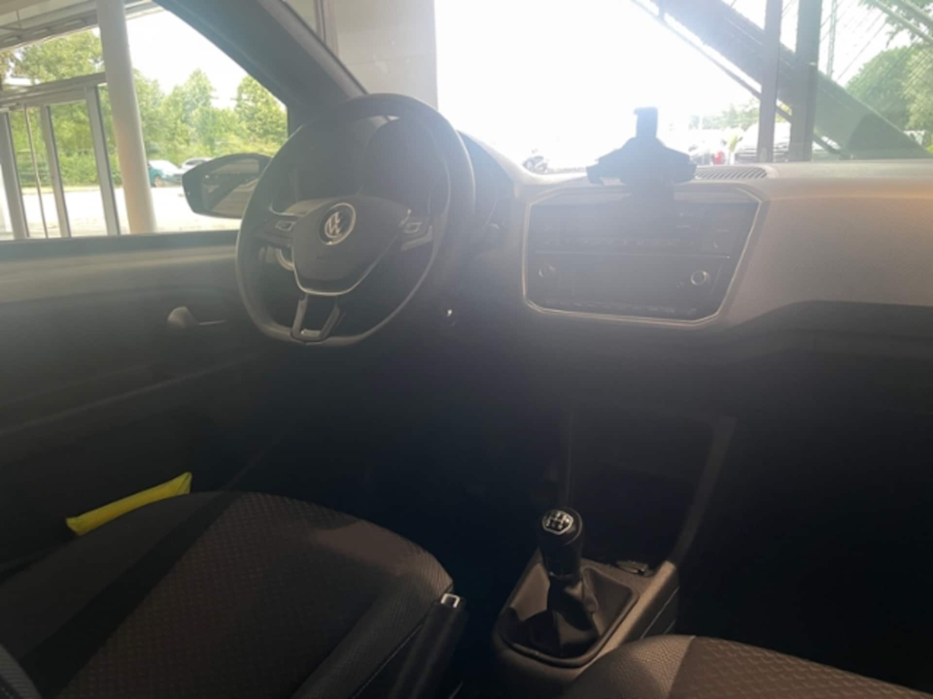 Volkswagen up! ACTIVE