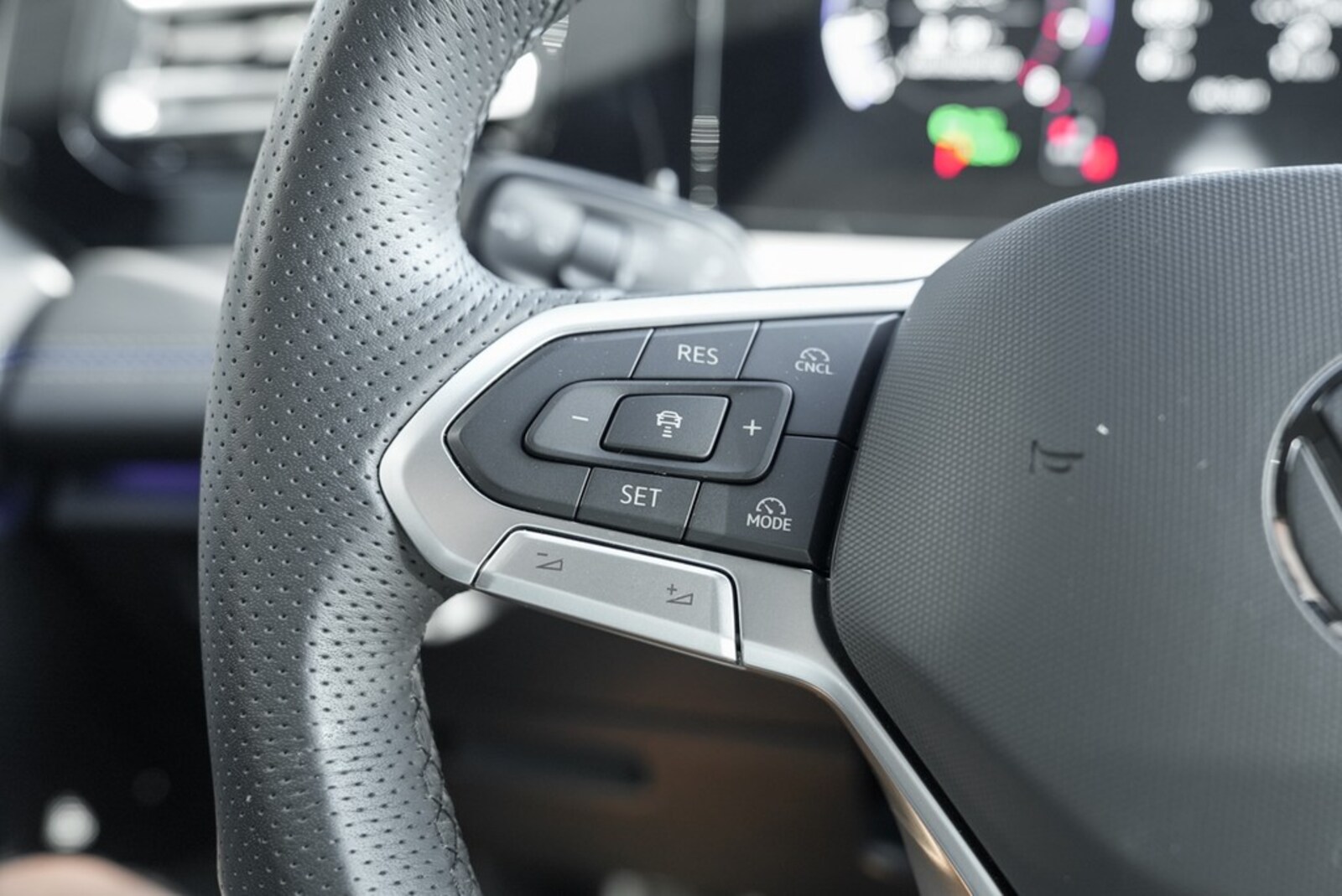 Volkswagen Tiguan – Bild 17