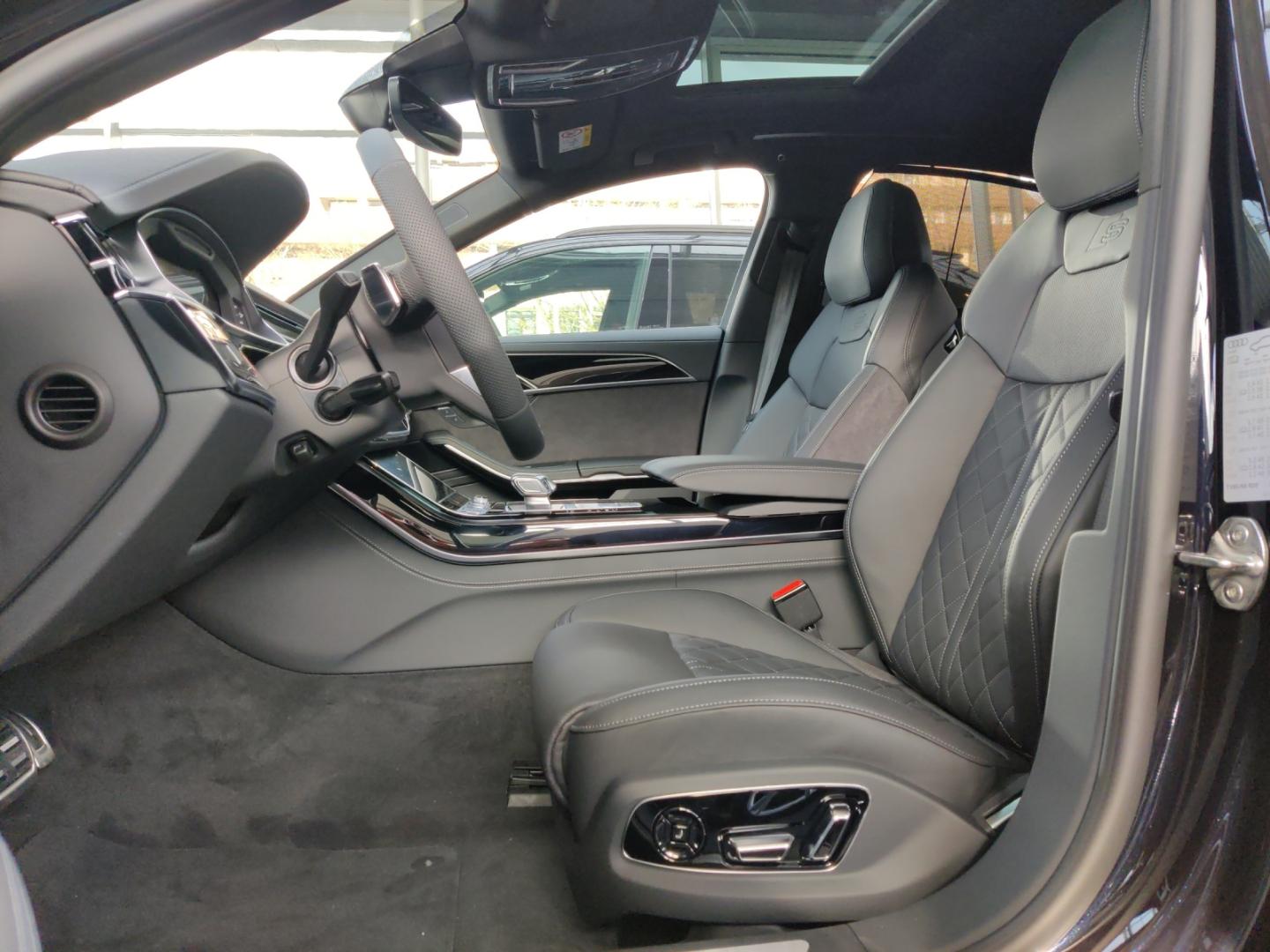 Image about Audi S8 TFSI quattro tiptronic