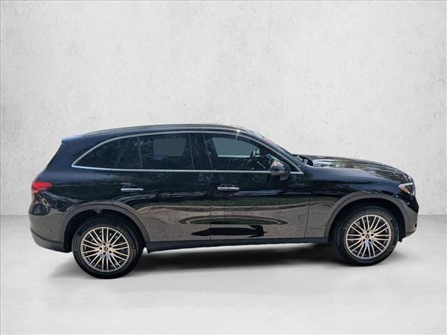 2026 Mercedes-Benz GLC 300