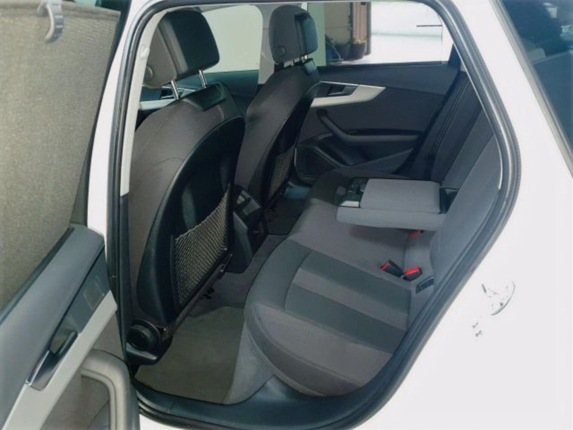 Audi A4 Avant S line
