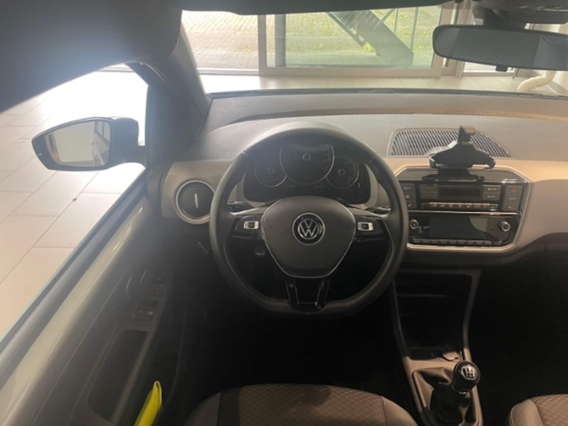Volkswagen up! ACTIVE