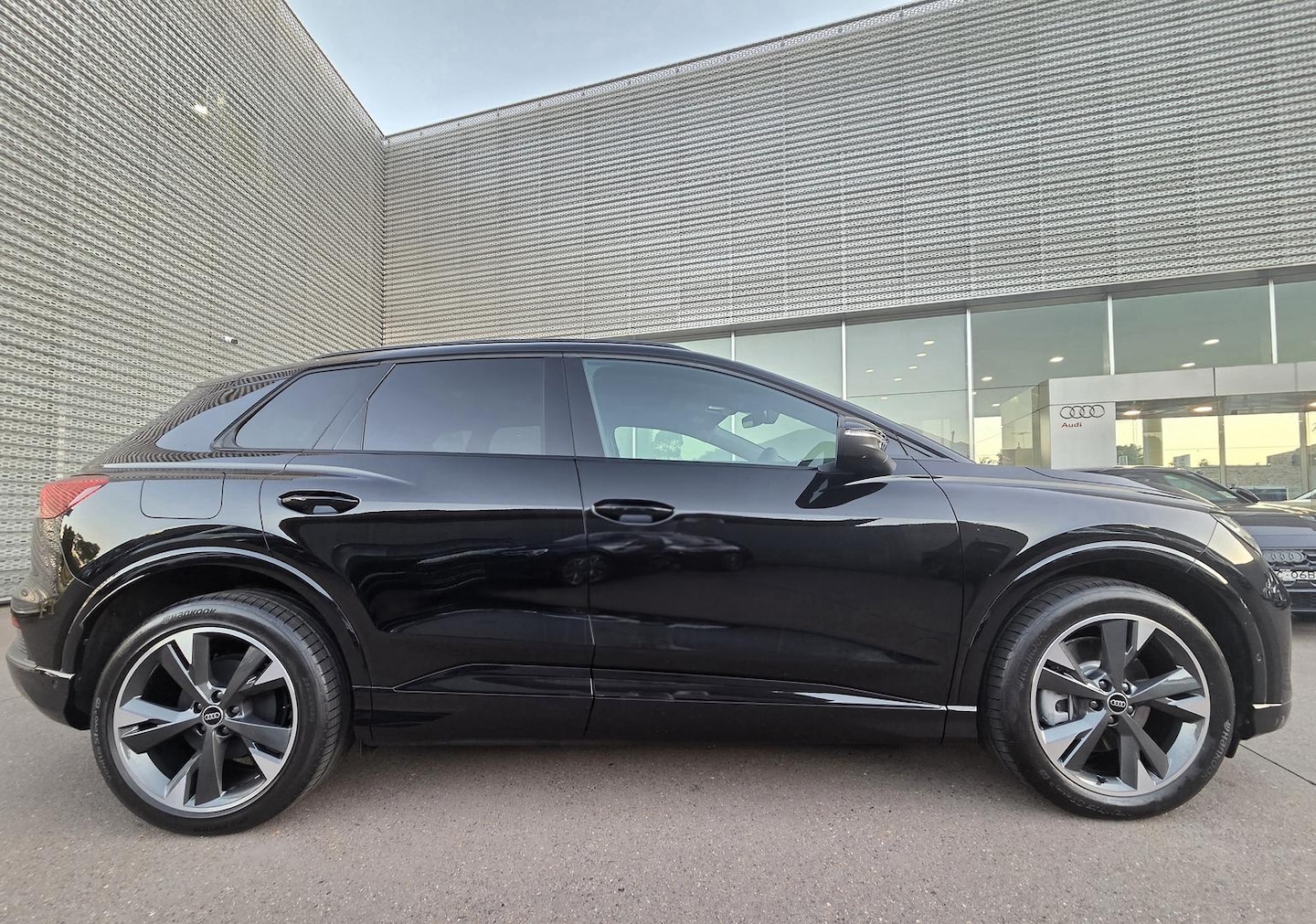 Image about Audi Q4 e-tron e-tron