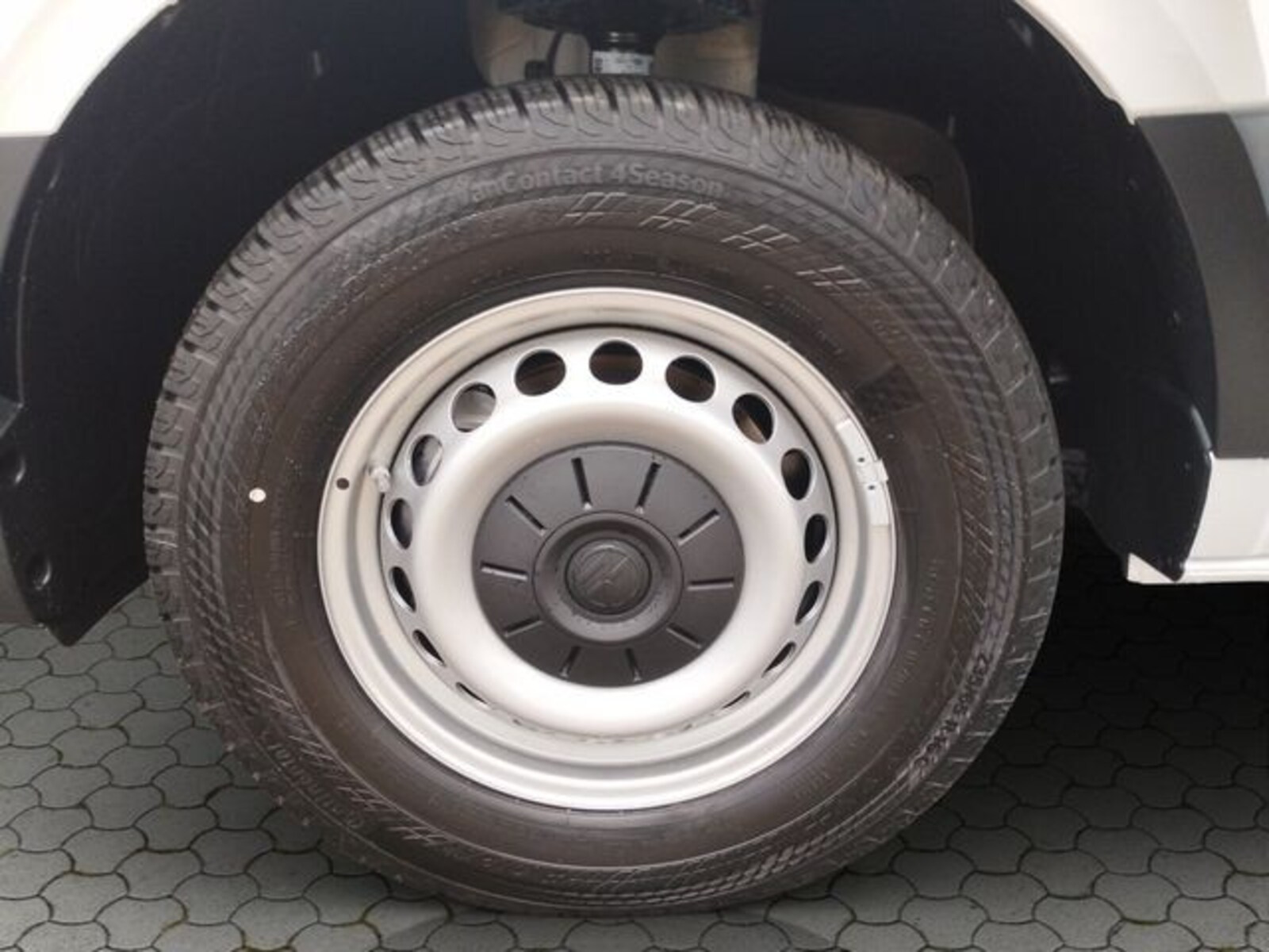 Volkswagen Crafter Kasten mittlerer Radstand – Bild 20