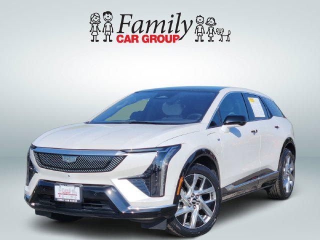 2025 Cadillac OPTIQ Luxury 1