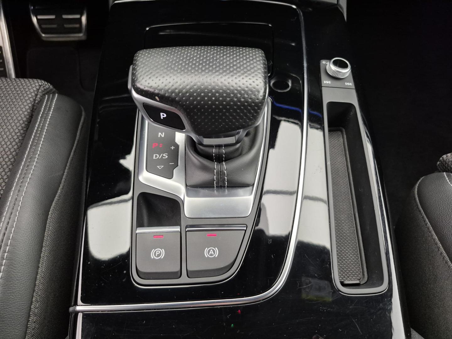 Image about Audi Q5 Sportback S line 40 TDI quattro 150 kW (204 ch) S tronic