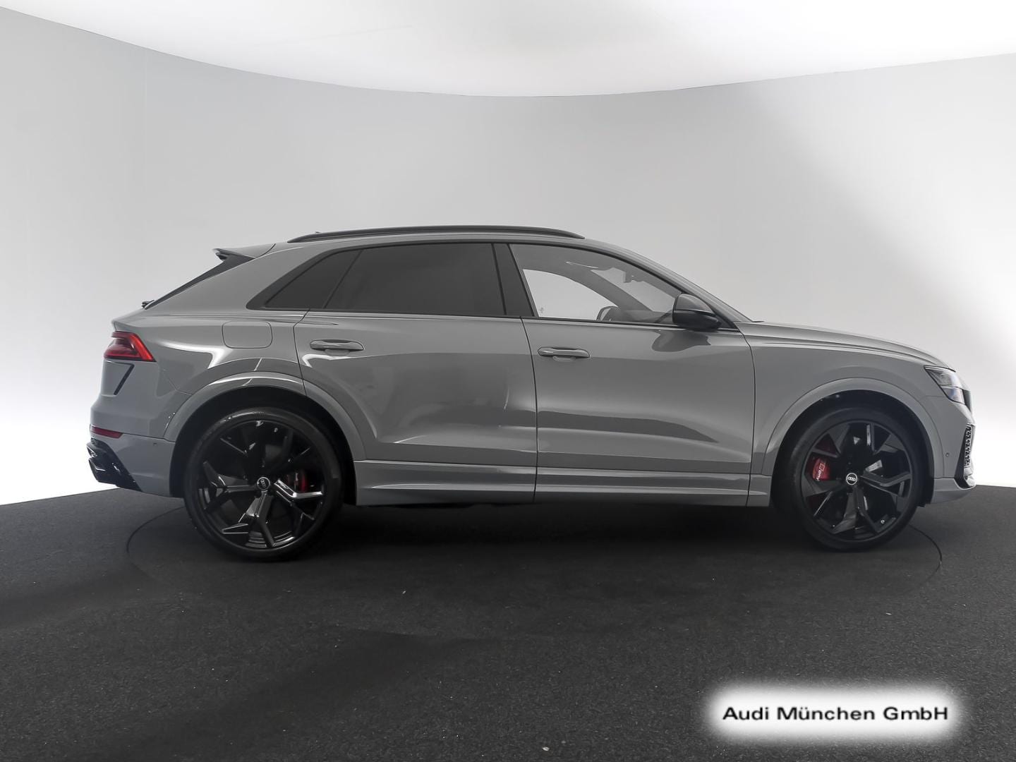 Bild über Audi RS Q8 TFSI quattro tiptronic - für weitere Informationen kontaktieren Sie den Audi Partner