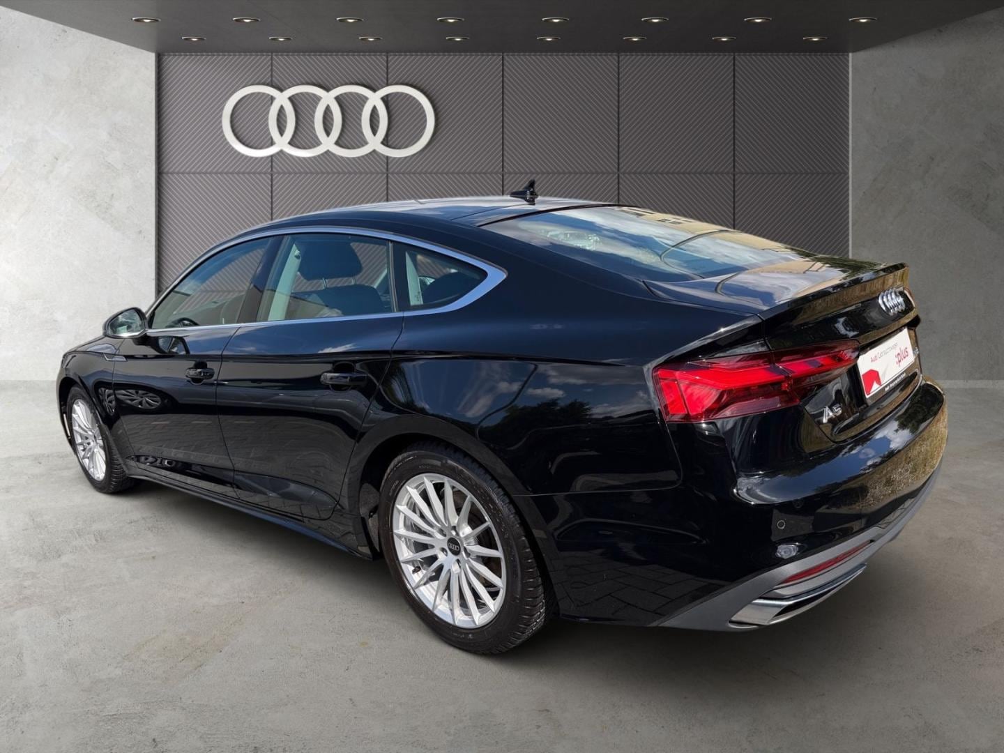 Bild über Audi A5 Sportback 40 TFSI S tronic - für weitere Informationen kontaktieren Sie den Audi Partner