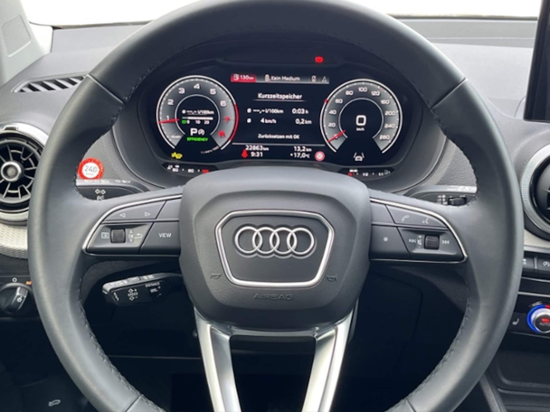 Audi Q2 S line