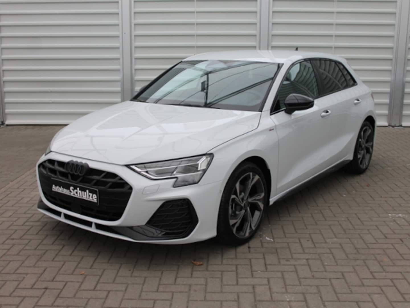 Bild über Audi A3 Sportback TFSI 110 kW S tronic - für weitere Informationen kontaktieren Sie den Audi Partner