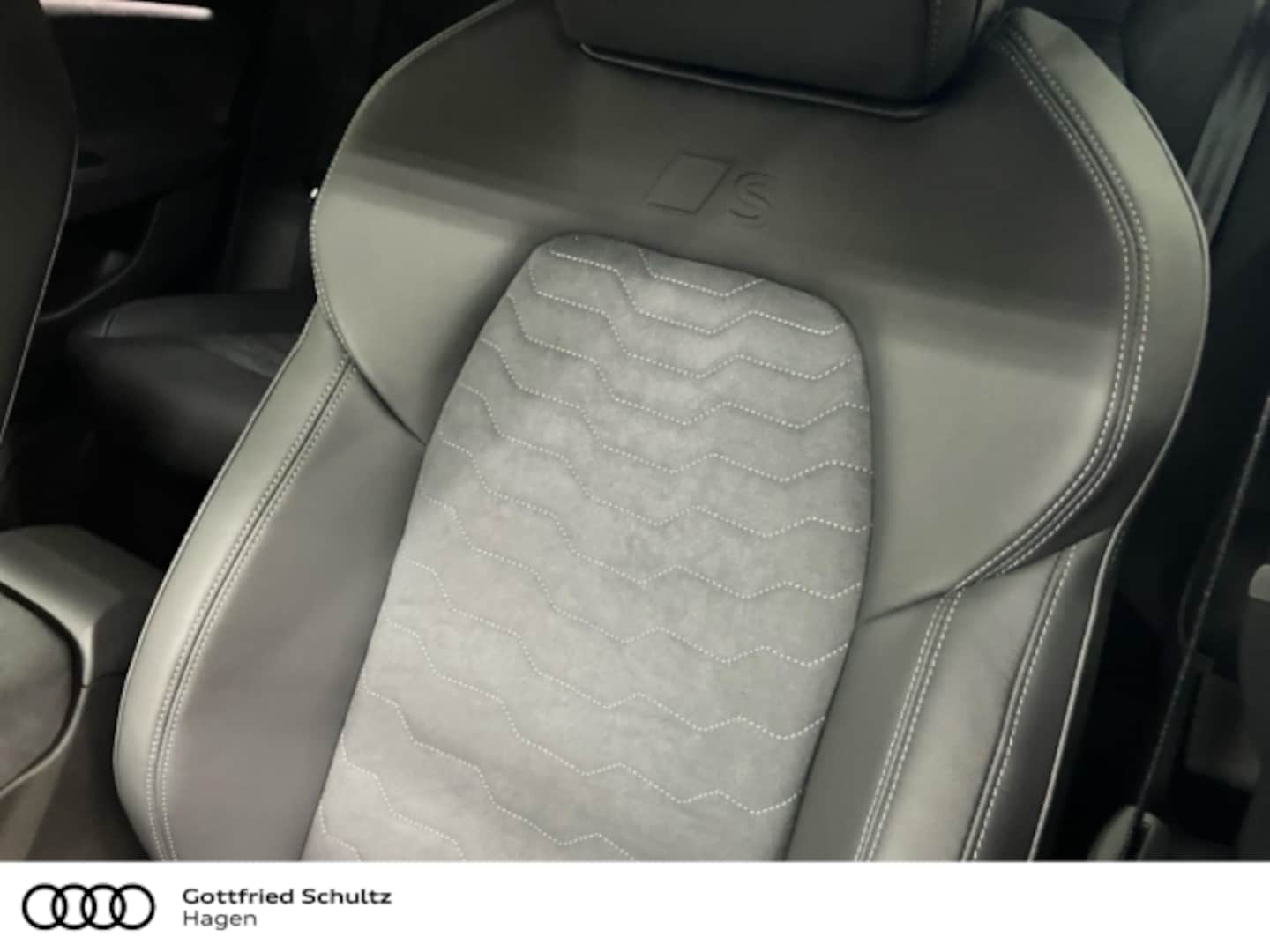 Bild über Audi A6 Avant e-tron S line business e-tron quattro 315 kW - für weitere Informationen kontaktieren Sie den Audi Partner
