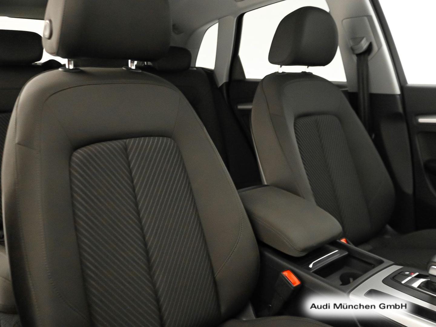 Bild über Audi Q5 40 TFSI quattro S tronic - für weitere Informationen kontaktieren Sie den Audi Partner