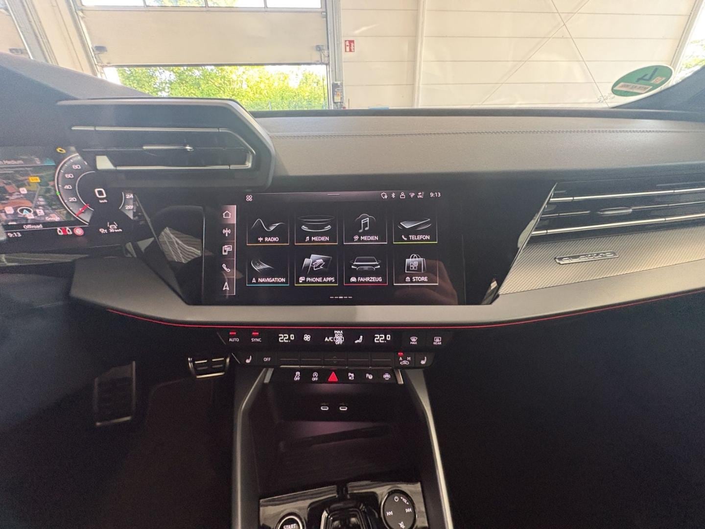 Bild über Audi A3 Sportback TFSI quattro S tronic - für weitere Informationen kontaktieren Sie den Audi Partner