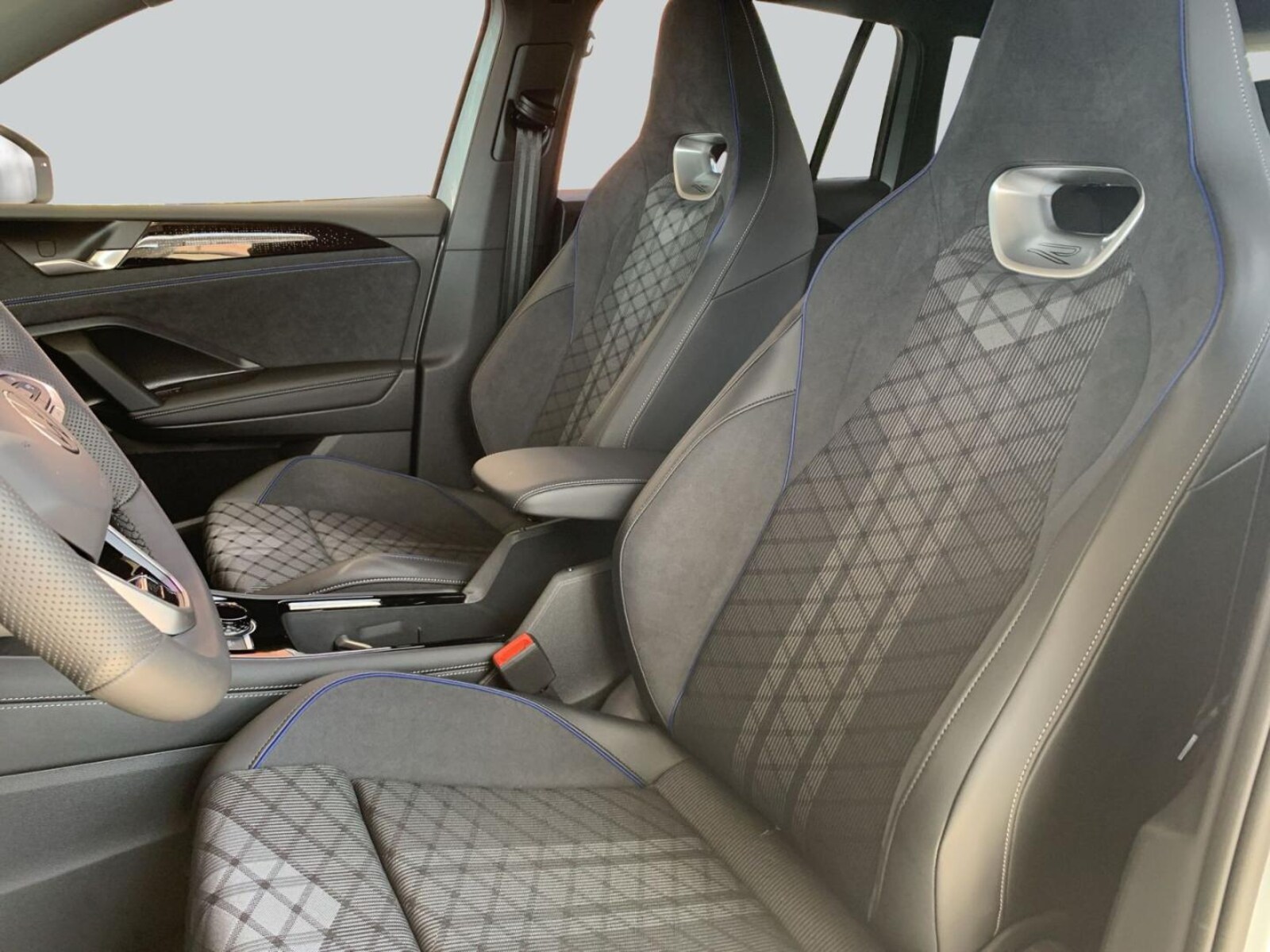 Volkswagen Tiguan – Bild 10