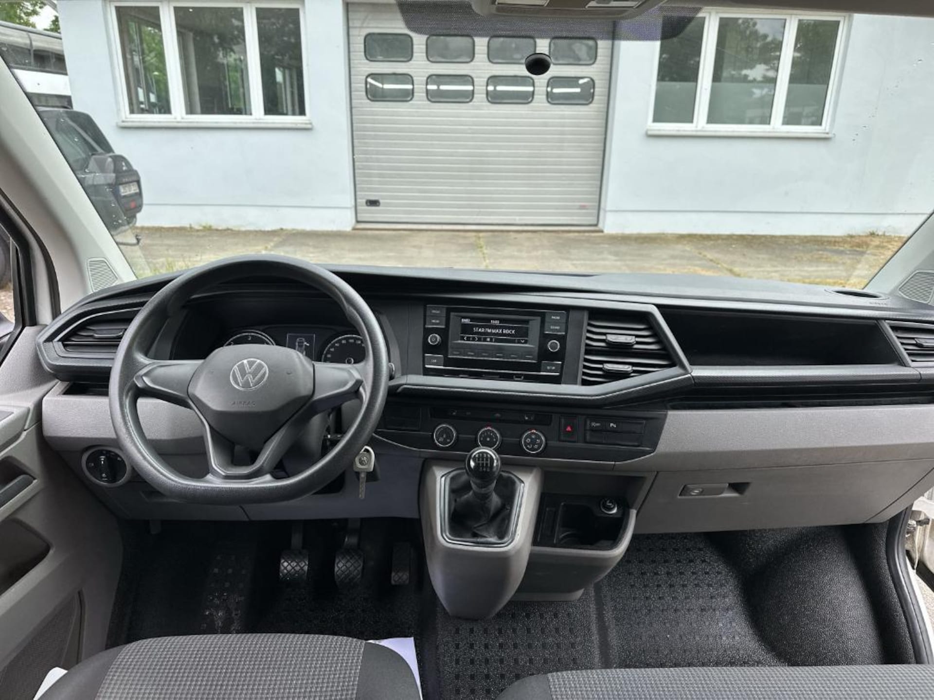 Volkswagen T6.1 Transporter Kasten langer Radstand