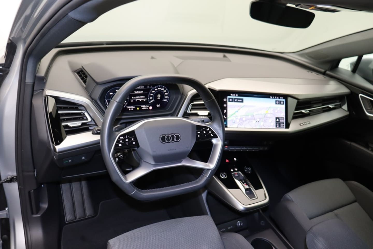 Bild über Audi Q4 e-tron 40 e-tron - für weitere Informationen kontaktieren Sie den Audi Partner