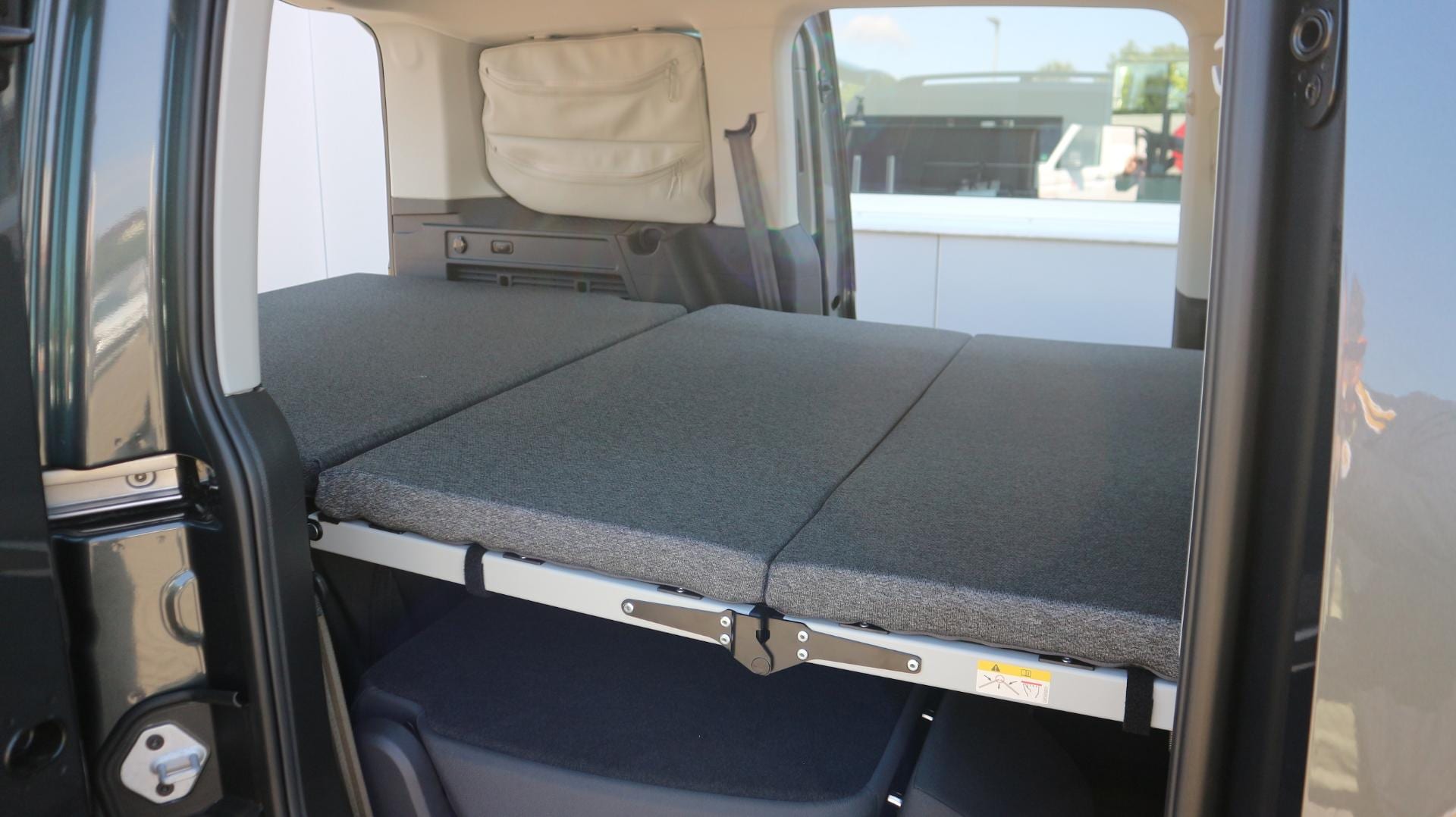 Volkswagen Caddy California
