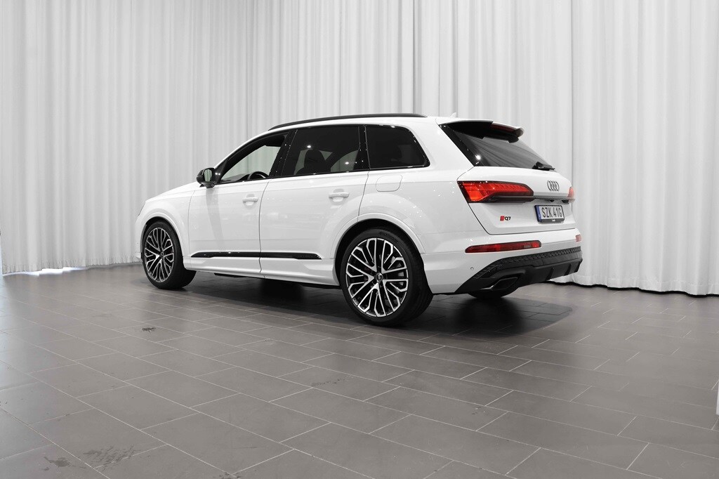 Bild som visar Audi Q7 SUV TFSI e Q7 SUV 60 TFSI e quattro S line 490 hk tiptronic - för mer information kontakta din Audi Partner
