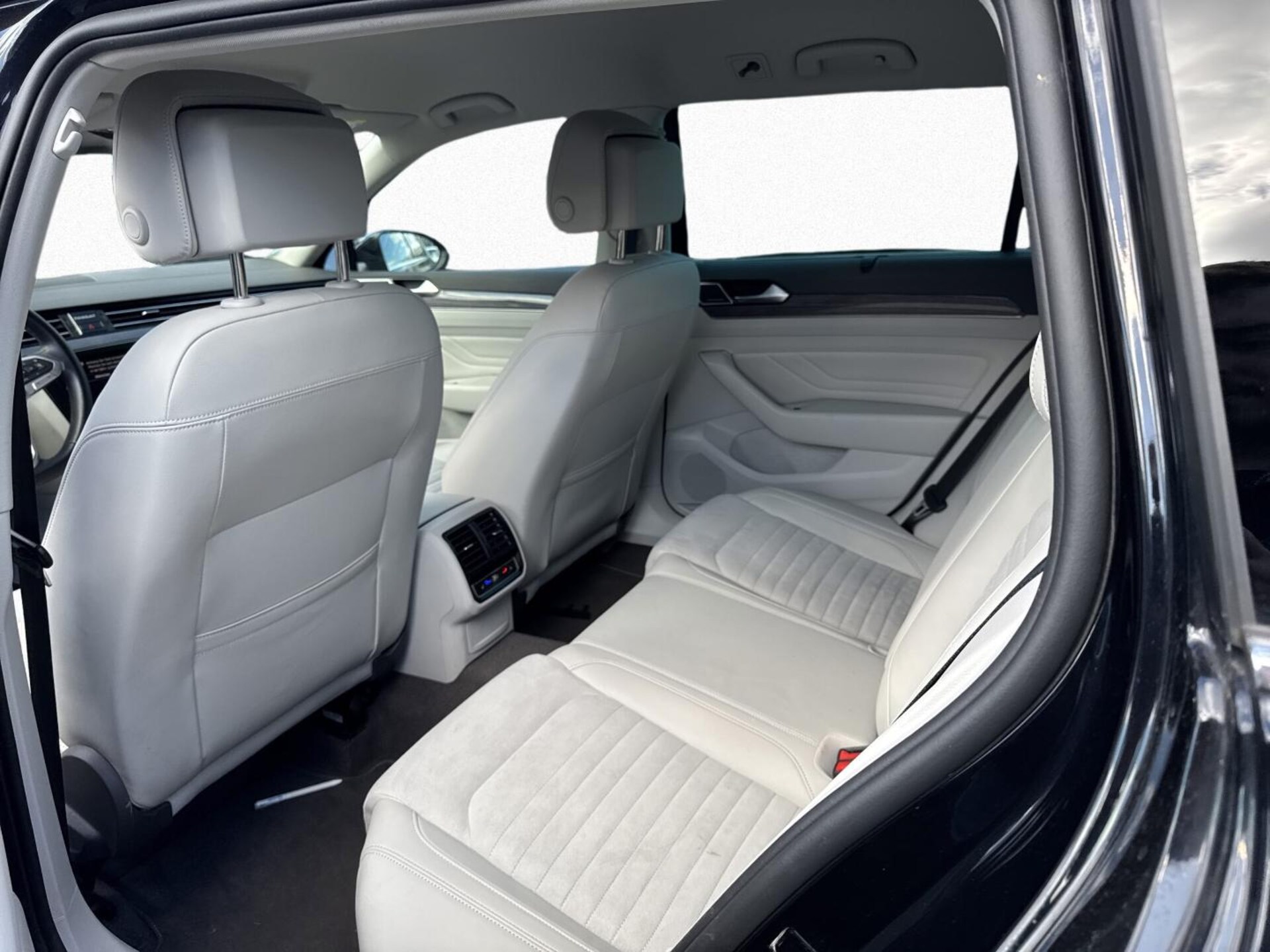 Volkswagen Passat Variant Elegance