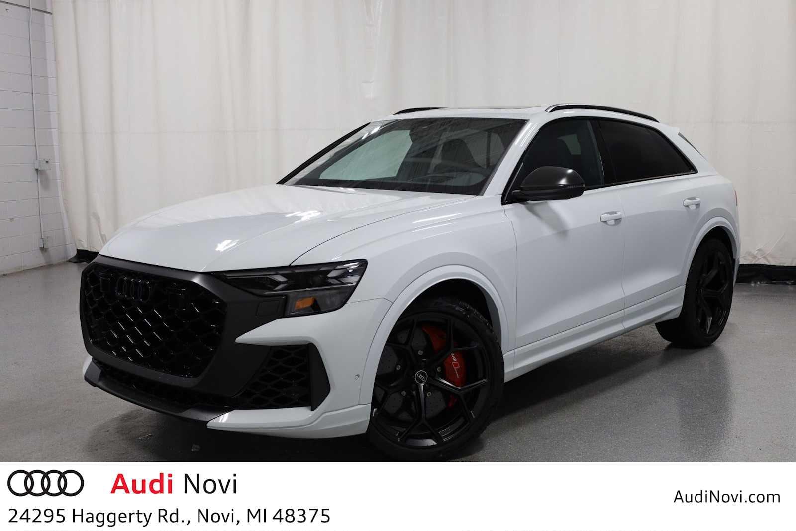 2026 Audi RS Q8 -'s photo