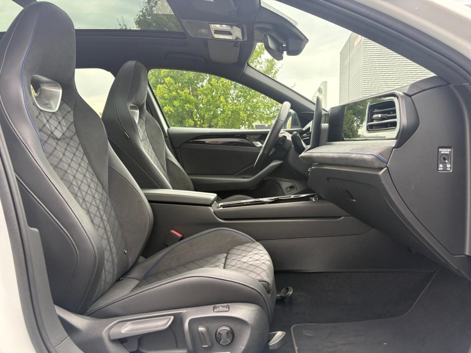 Volkswagen Passat – Bild 9
