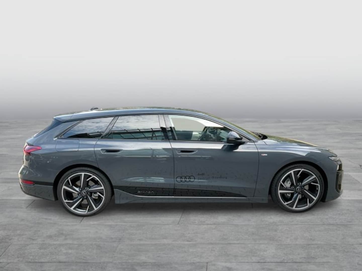 Bild über Audi A6 Avant e-tron e-tron quattro - für weitere Informationen kontaktieren Sie den Audi Partner