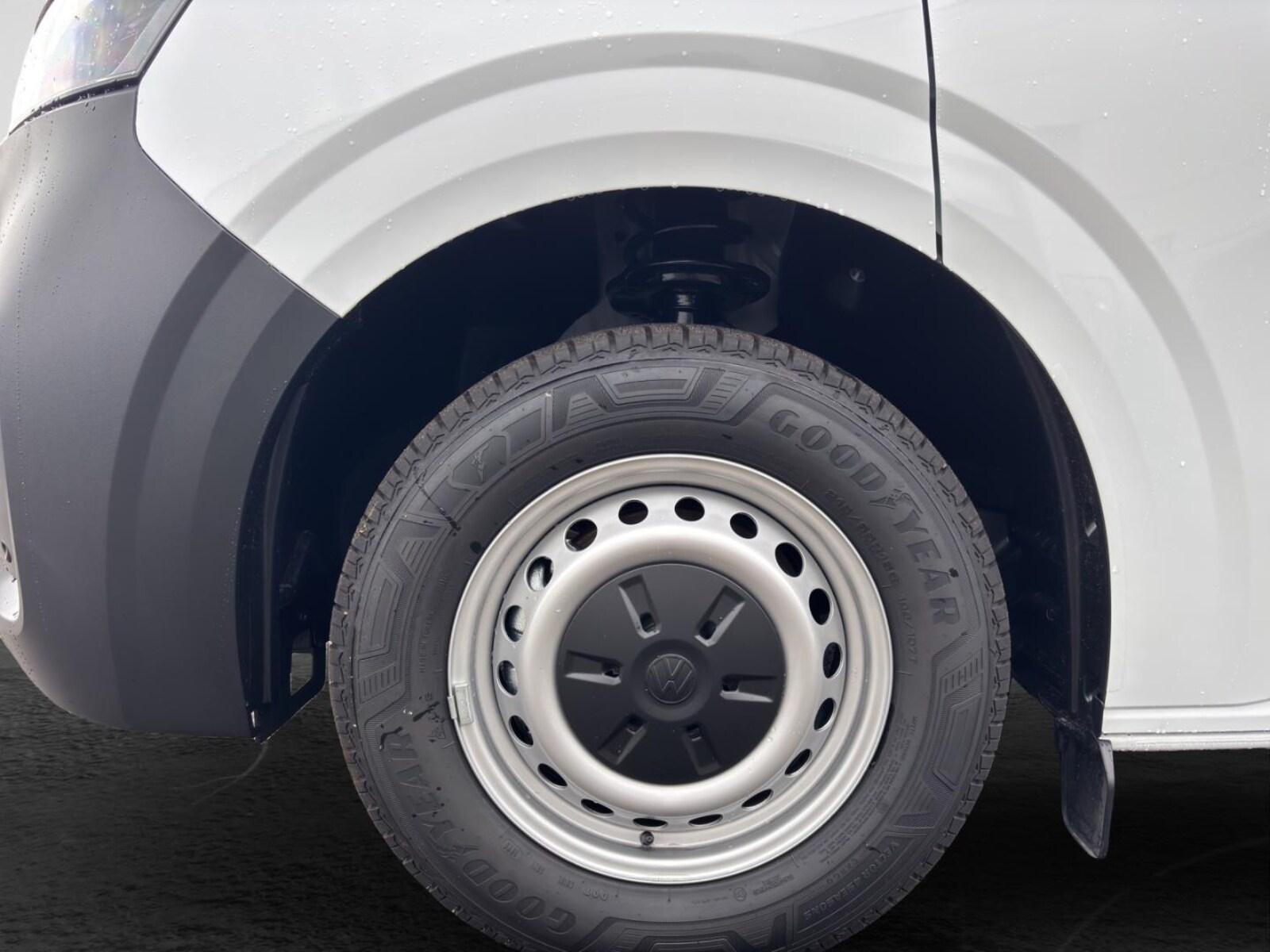 Volkswagen Transporter Kasten kurzer Radstand – Bild 5