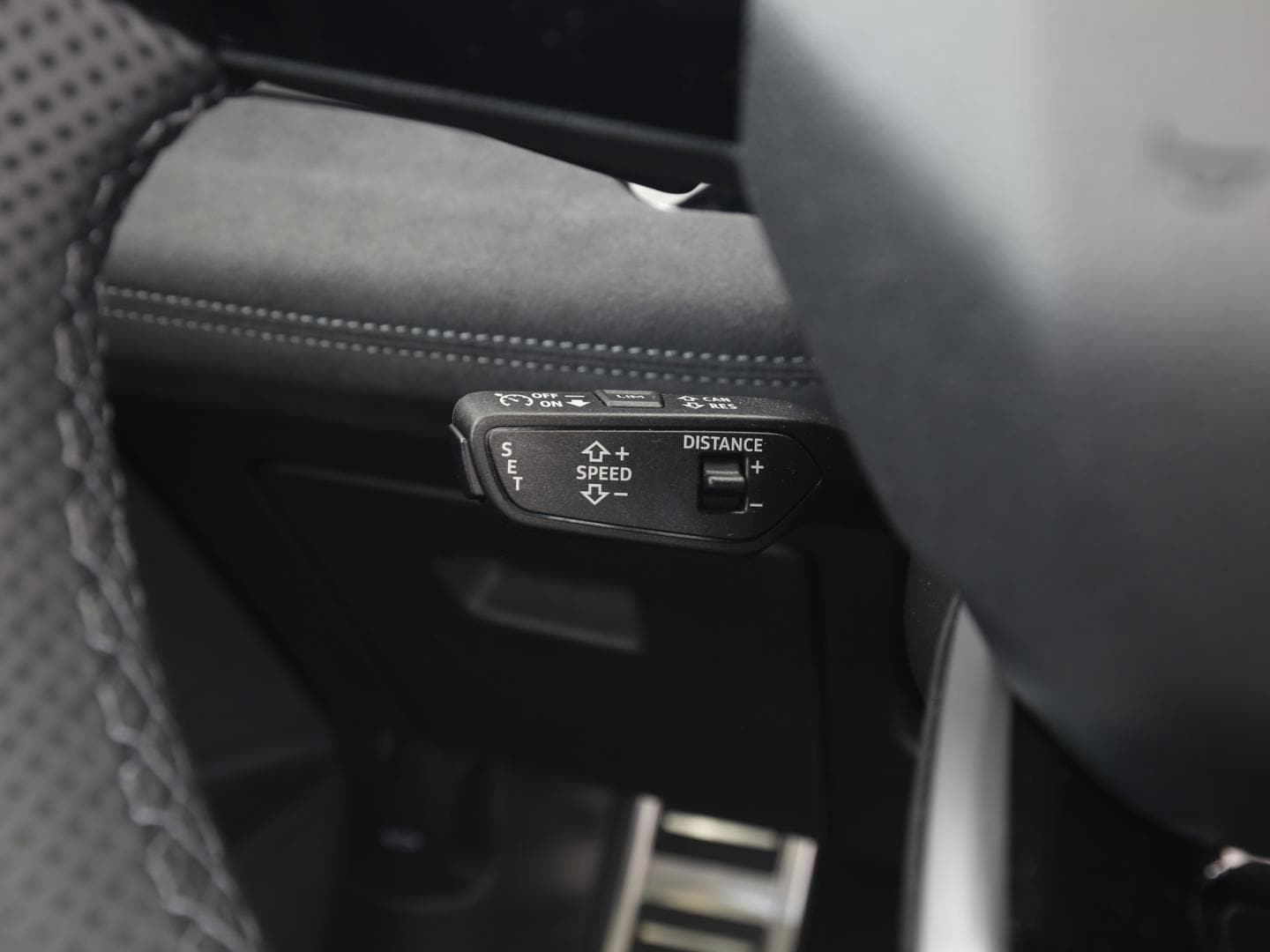 Bild über Audi Q6 SUV e-tron S line business e-tron quattro 315 kW - für weitere Informationen kontaktieren Sie den Audi Partner