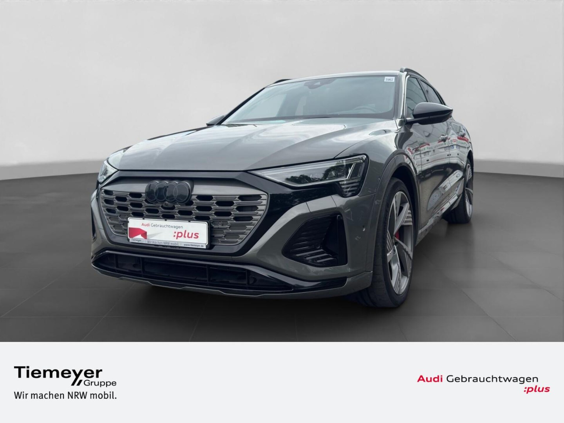 Audi Q8 e-tron S line