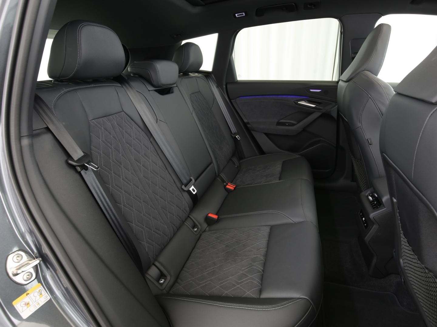 Bild über Audi Q6 SUV e-tron S line business e-tron quattro 315 kW - für weitere Informationen kontaktieren Sie den Audi Partner
