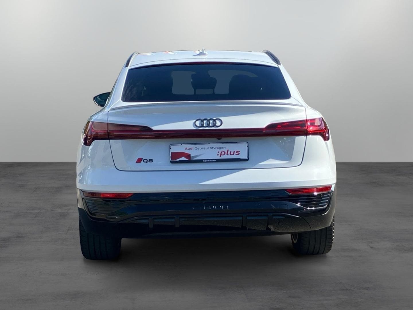Bild über Audi Q8 Sportback e-tron S line 55 e-tron quattro - für weitere Informationen kontaktieren Sie den Audi Partner