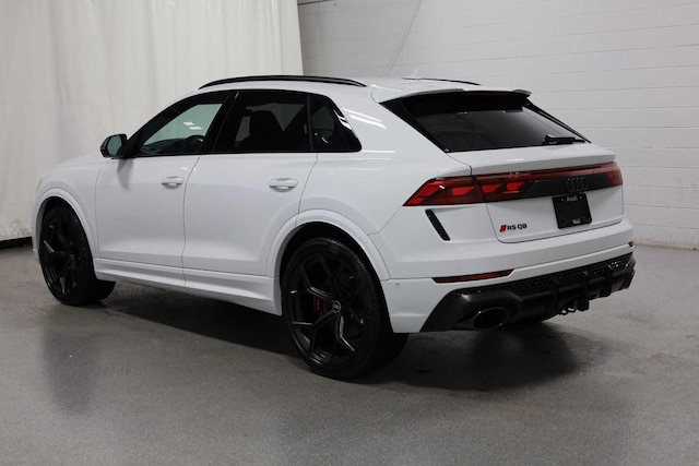 2026 Audi RS Q8 SUV performance