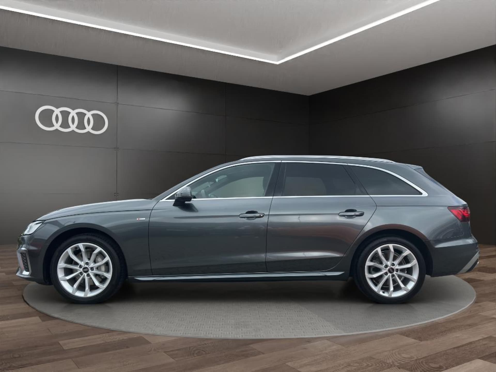 Audi A4 Avant S line