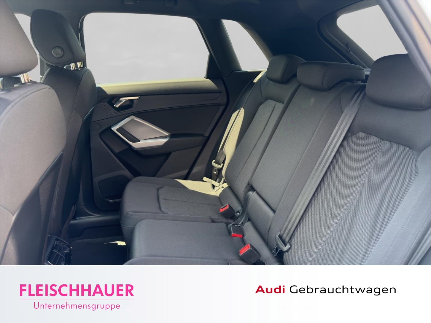 Bild über Audi Q3 35 TFSI S tronic - für weitere Informationen kontaktieren Sie den Audi Partner