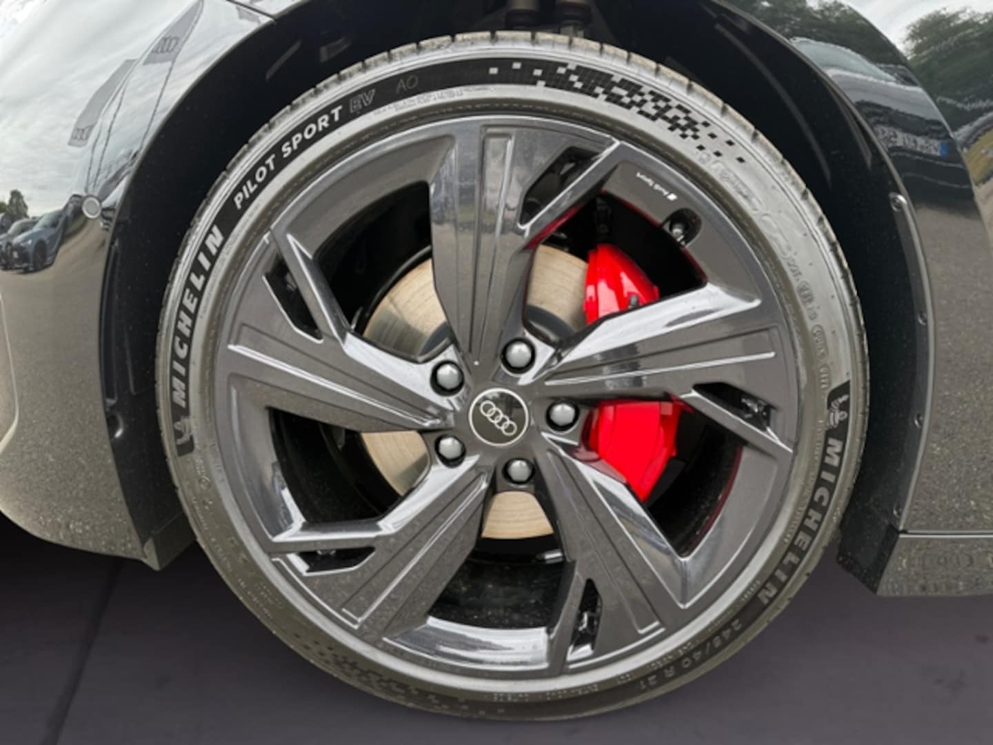 Bild über Audi A6 Avant e-tron S line business e-tron quattro 315 kW - für weitere Informationen kontaktieren Sie den Audi Partner