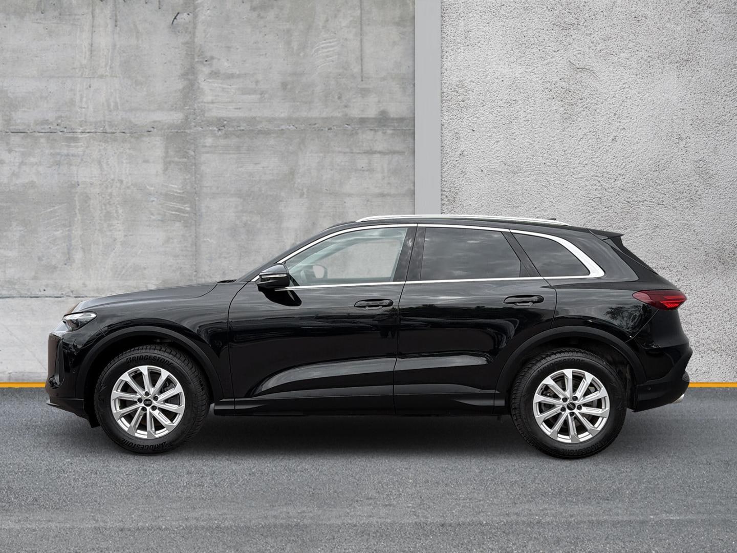 Bild über Audi Q5 SUV TDI quattro 150 kW S tronic - für weitere Informationen kontaktieren Sie den Audi Partner