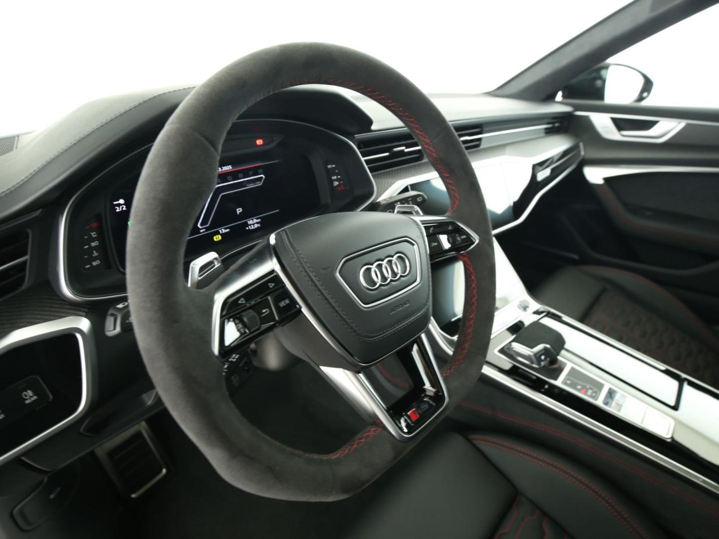 Image about Audi RS 6 Avant performance quattro tiptronic