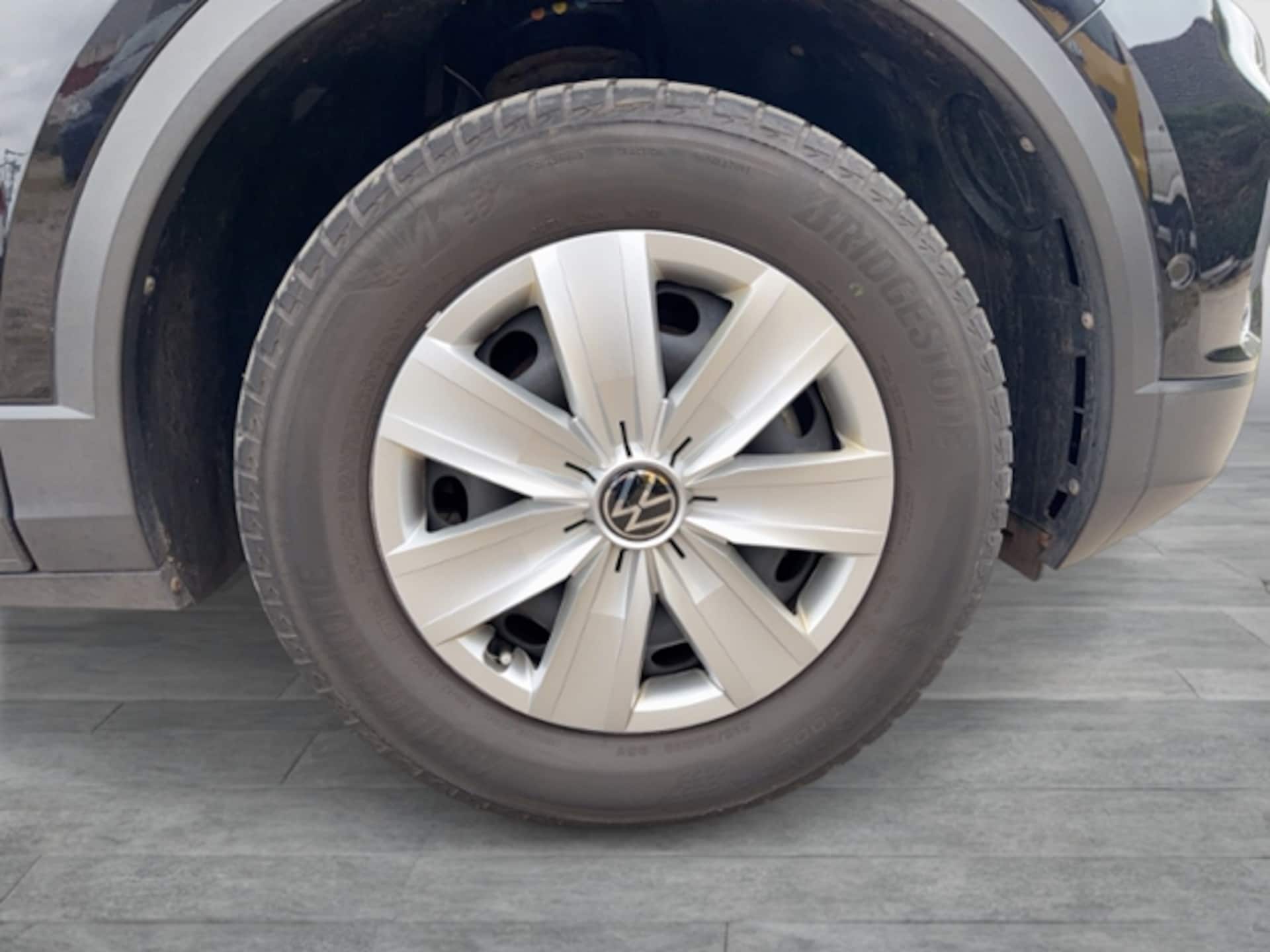 Volkswagen T-Roc Basis-Modell
