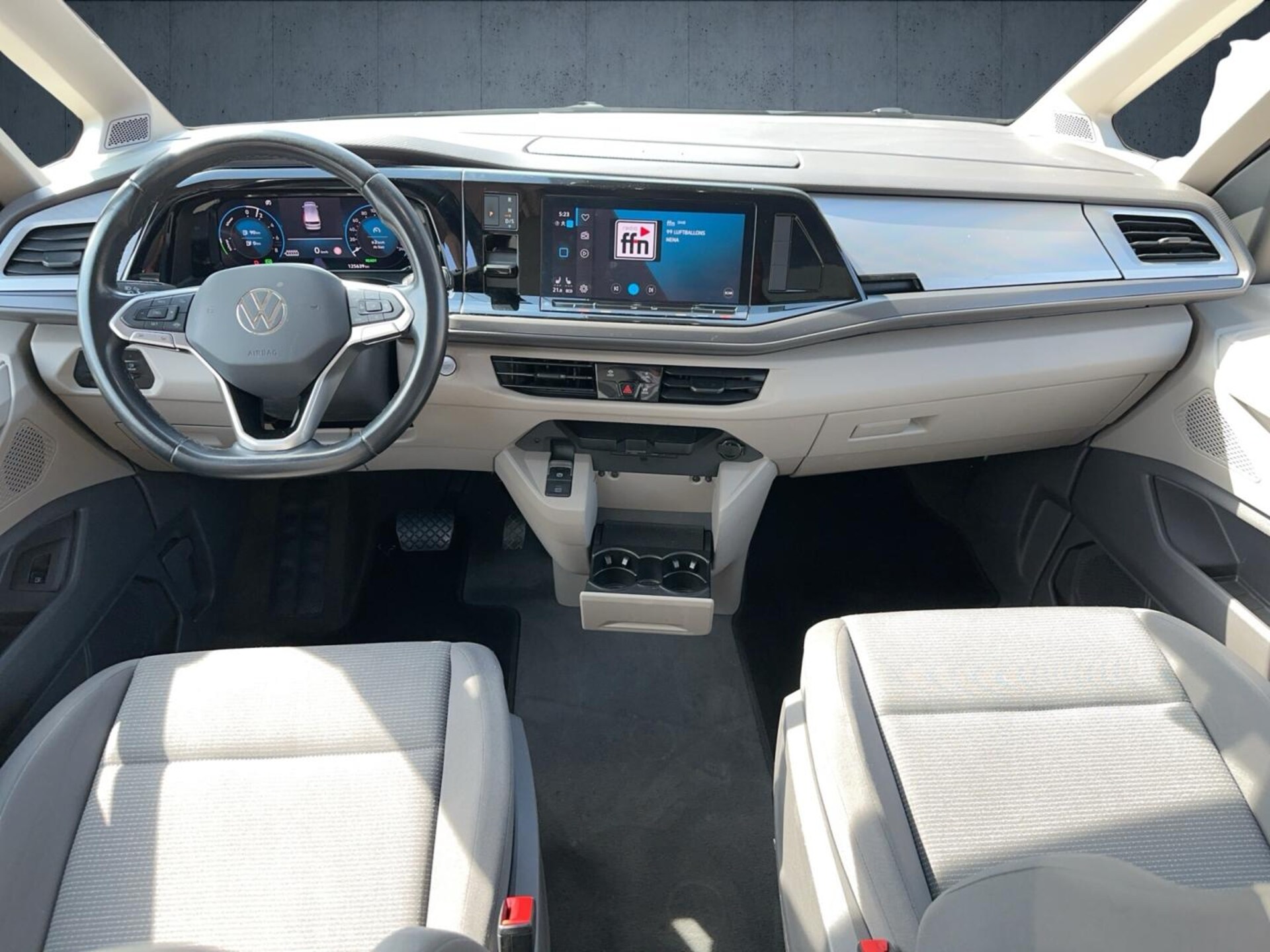 Volkswagen Multivan Basis-Modell