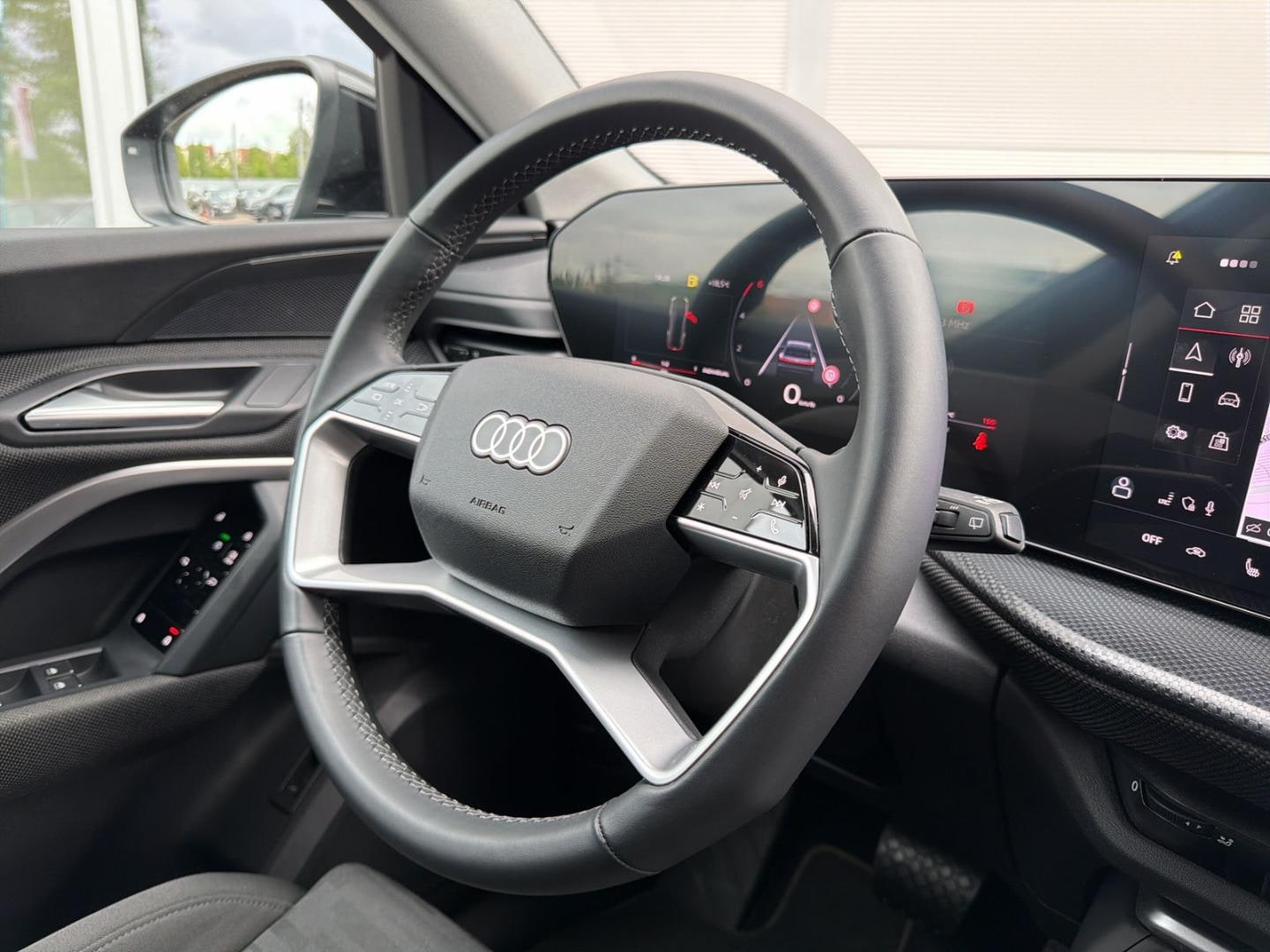 Bild über Audi Q5 SUV TDI quattro 150 kW S tronic - für weitere Informationen kontaktieren Sie den Audi Partner